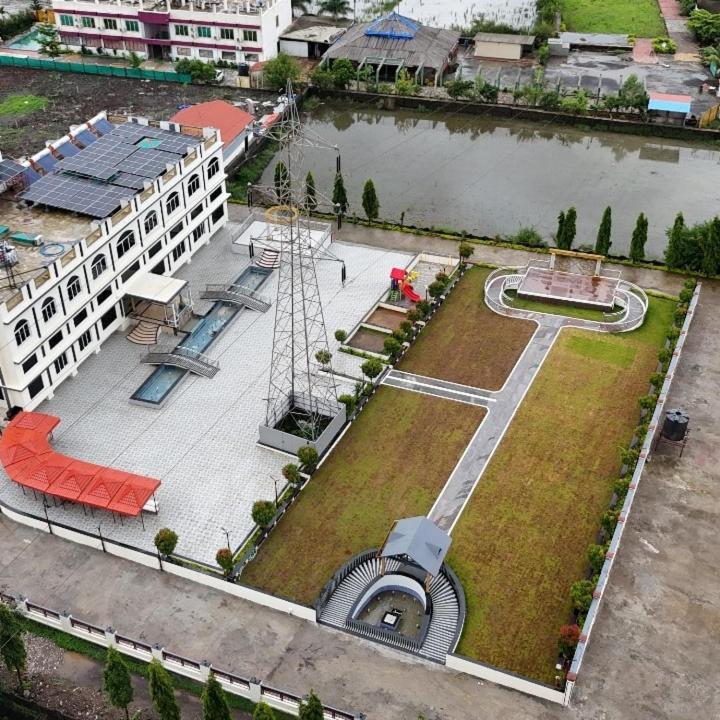 Hotel Vedika Garden Āmbavna Zewnętrze zdjęcie